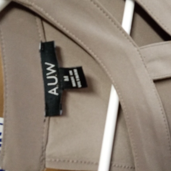 Avenue Women's Tan Top - Picture 2 of 4